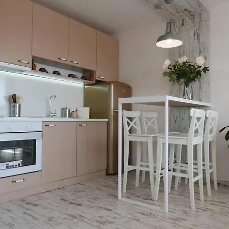 Charmful New Flat With Hill View * 普罗夫迪夫