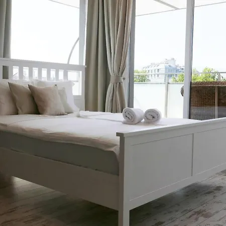 Апартамент Charmful New Flat With Hill View *