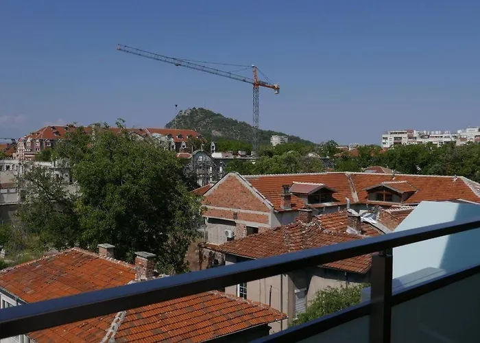 Charmful New Flat With Hill View 公寓